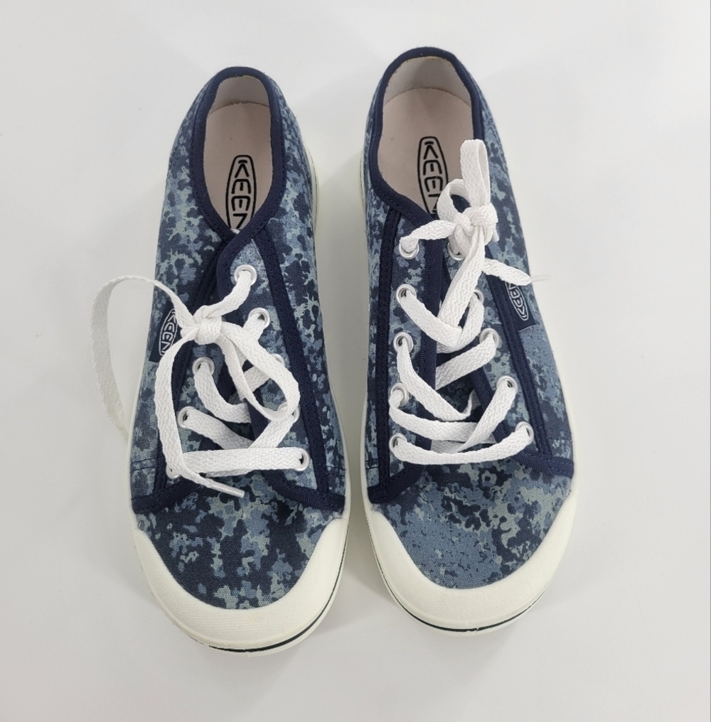 KEEN Women Sneakers Blue‎ Camo Lace Up Size 7.5 Wide Width